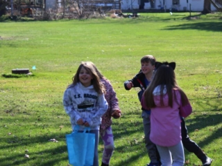 Tacoma_Hills_-_Easter_Egg_Hunt_April_2022_16 Tacoma Hills Easter Egg Hunt April 2022 16