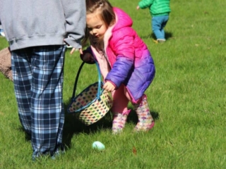 Tacoma_Hills_-_Easter_Egg_Hunt_April_2022_29 Tacoma Hills Easter Egg Hunt April 2022 29 683x1024